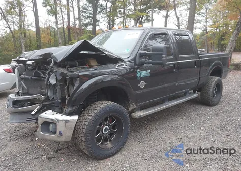 2013 Ford F-250 Lariat z USA, uszkodzony, nr VIN 1FT7W2BT6DEA02733